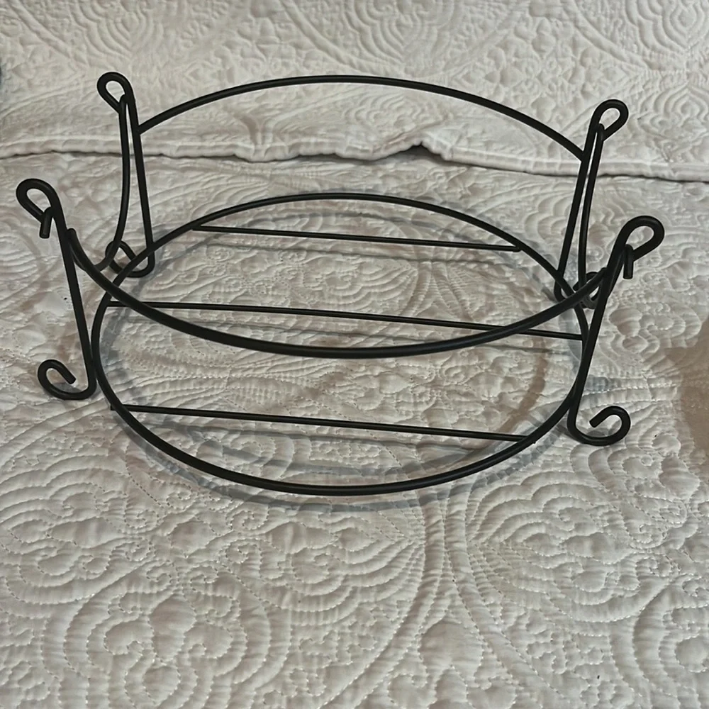 Temptations Old World 2 quart dish with‎ box
